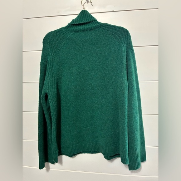 J.crew Turtleneck sweater in Supersoft yarn oversized size small - Picture 5 of 12
